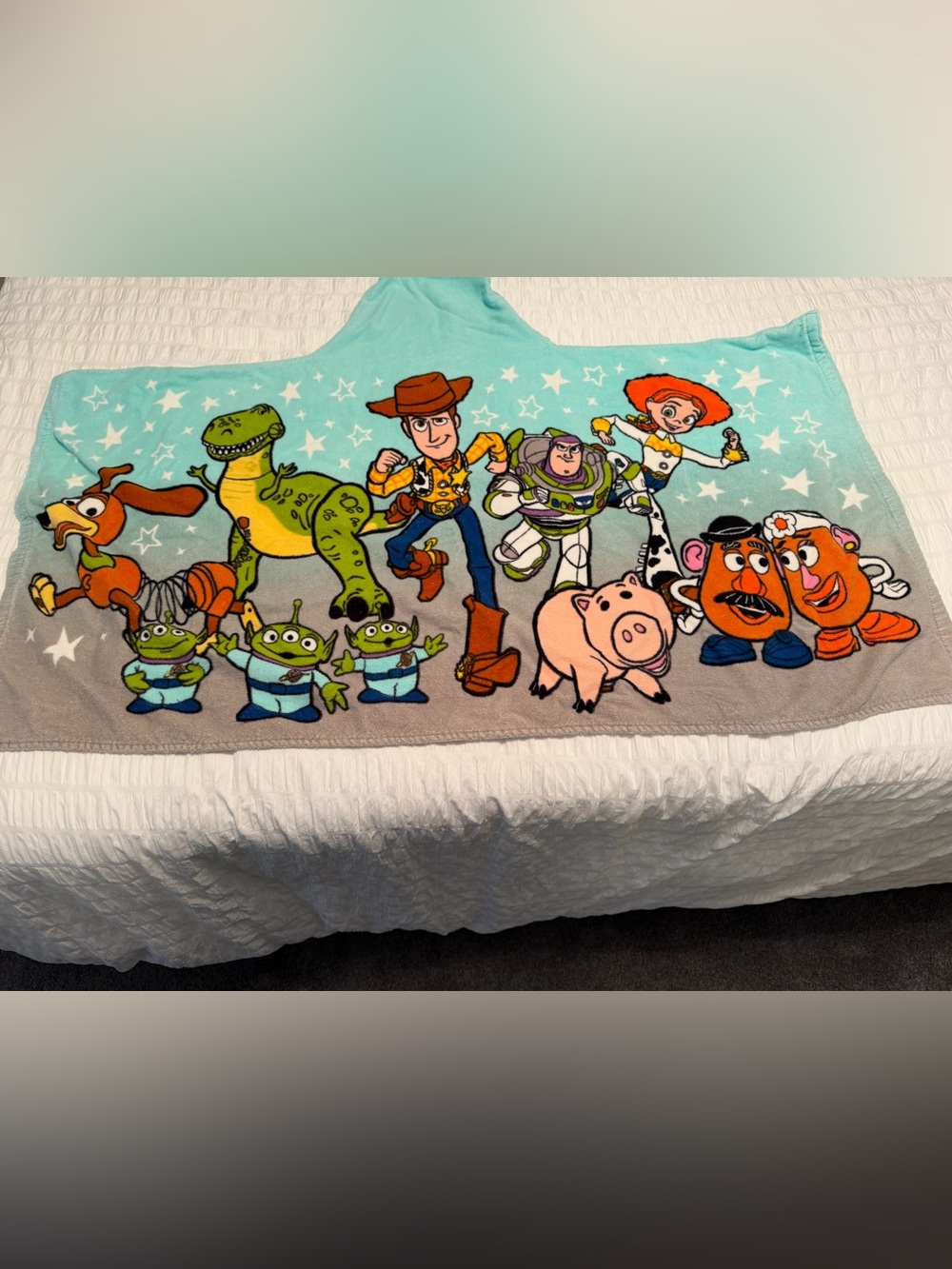 Disney/Pixar Toy Story beach/bath hooded towel. Very good condition. $12.